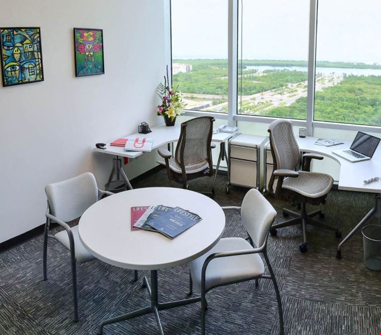 IOS OFFICES - Corporativo Malecón Américas