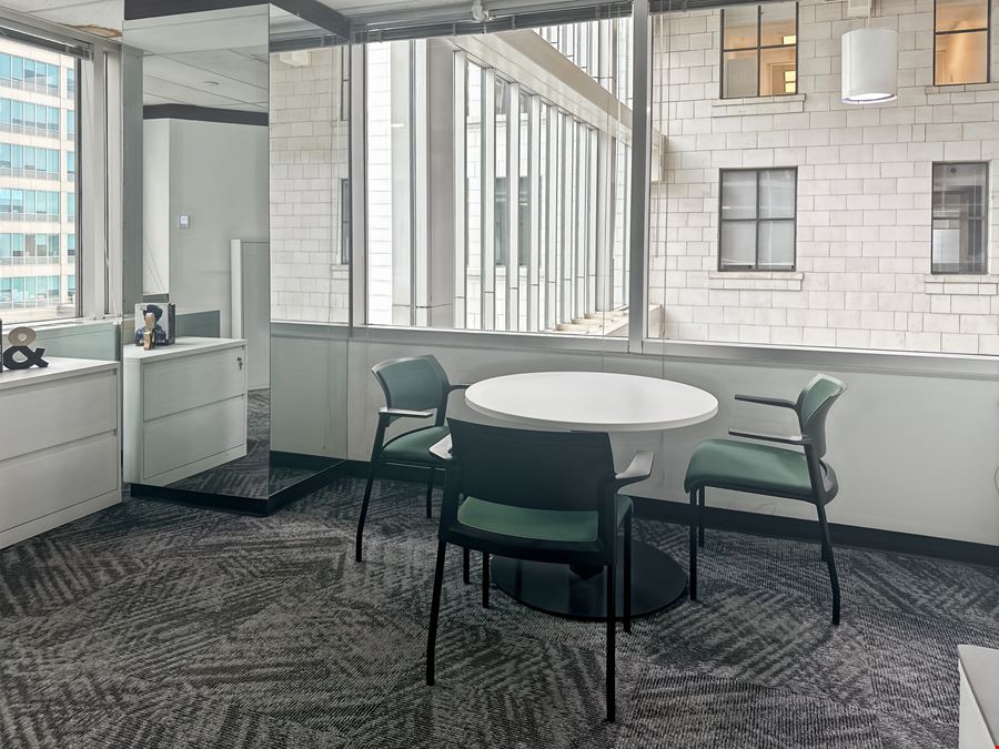 Regus - Toronto - Street