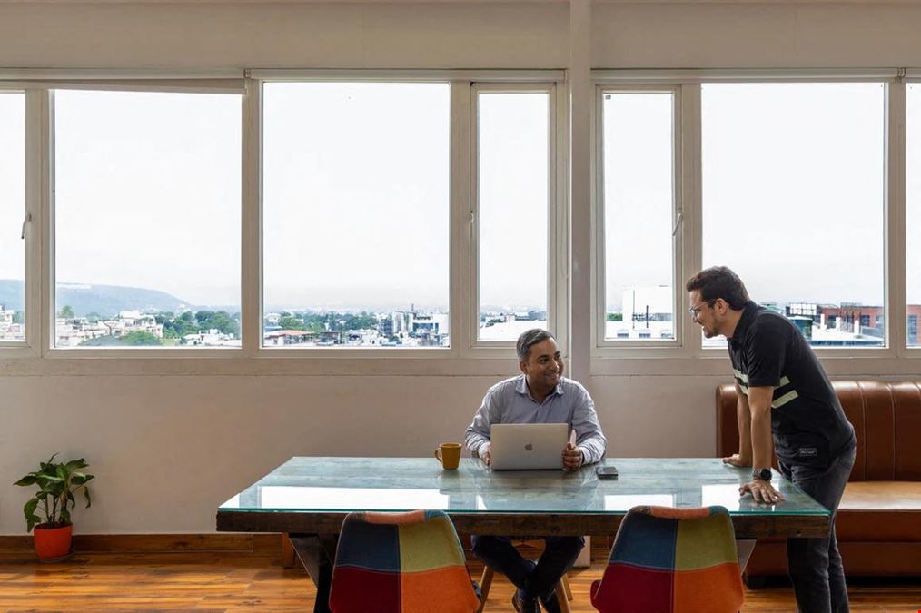 Iksana Workspaces - MI Road