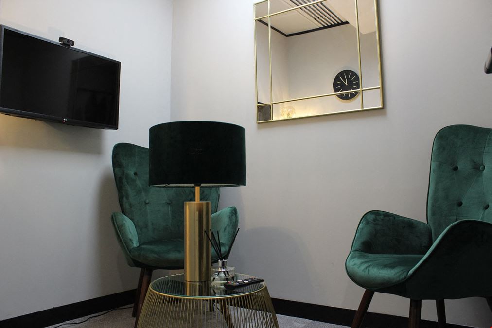 One Avenue Group - North Row