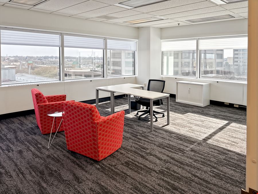 Regus - Greensboro - 301 N Elm