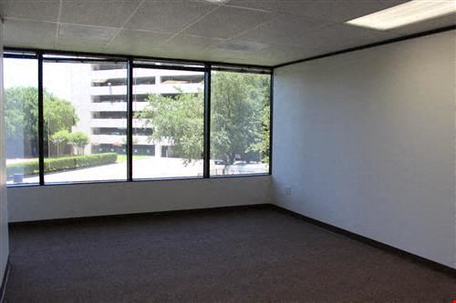 7322-7324 Southwest Freeway