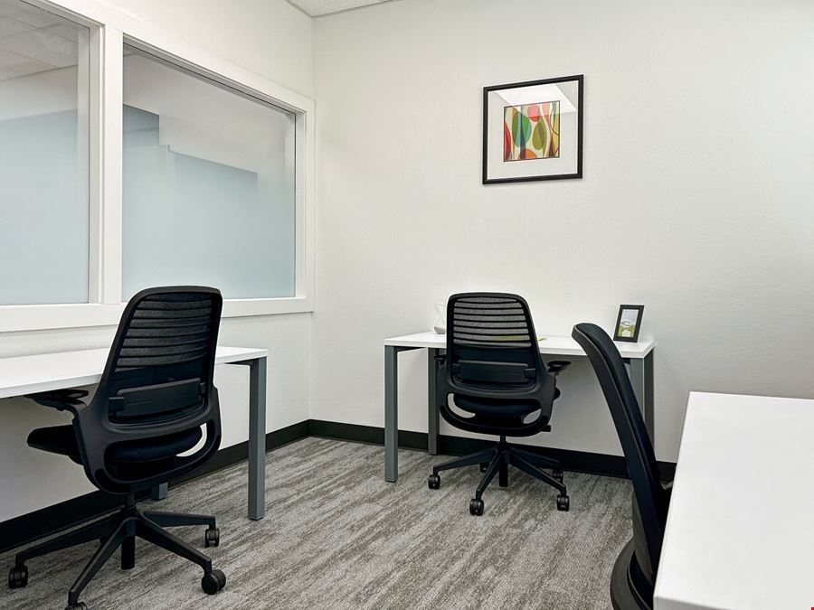 CA, Santa Rosa - Neotomas Ave