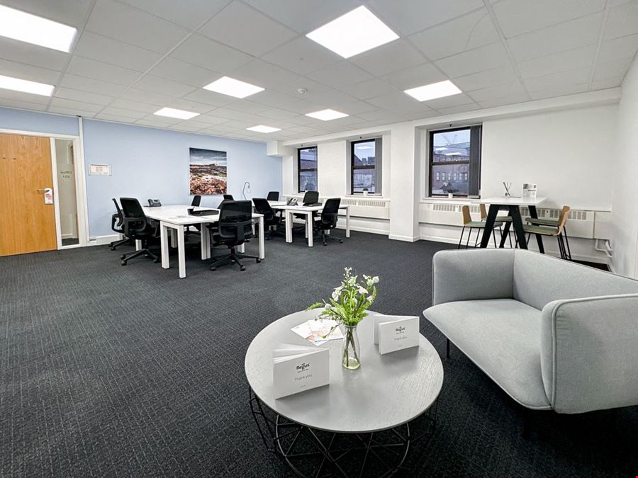 Regus - Cloth Market