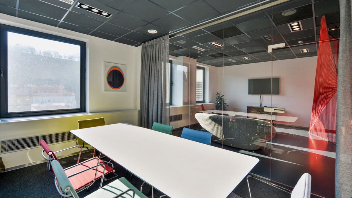 Offices Unlimited - Thámova 16