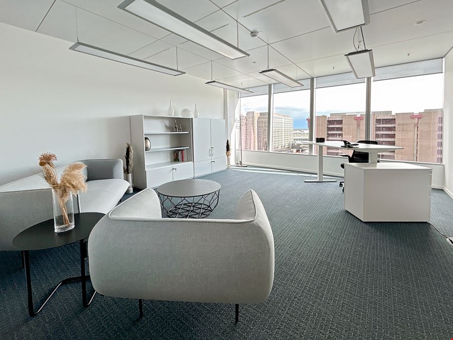 Regus - The Squaire Business Center