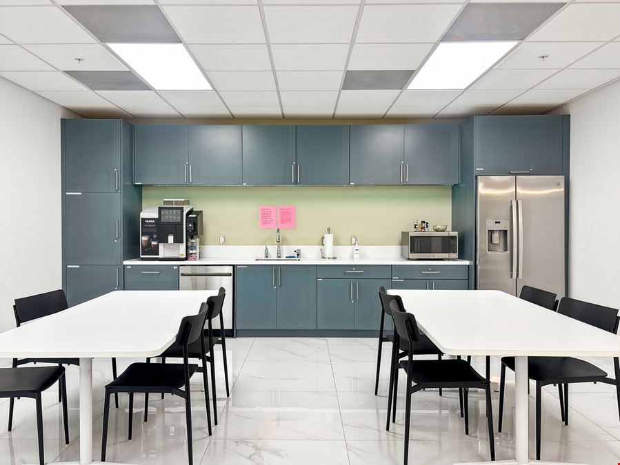 Regus - Doral - 107th Ave