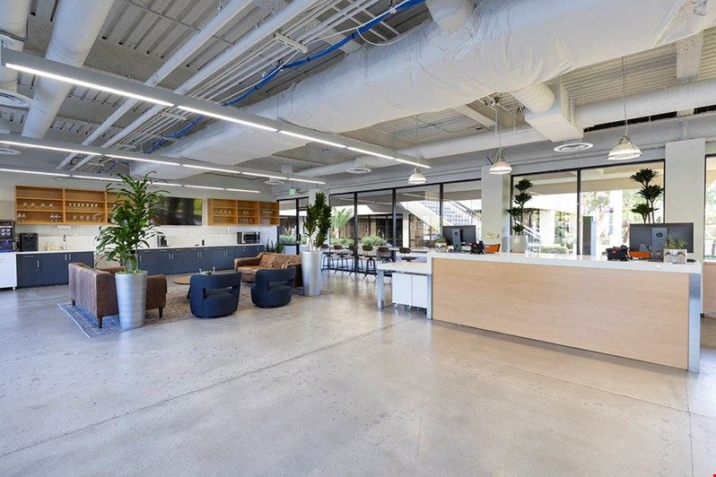 GT1 - Newport Beach Gateway Plaza