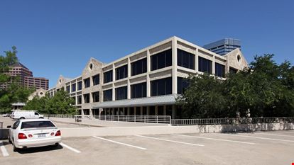 Executive Workspace - Riverside Commons