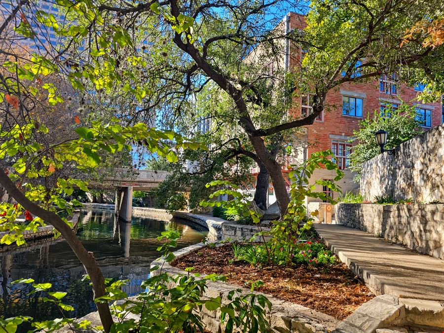 TX, San Antonio - Soledad St