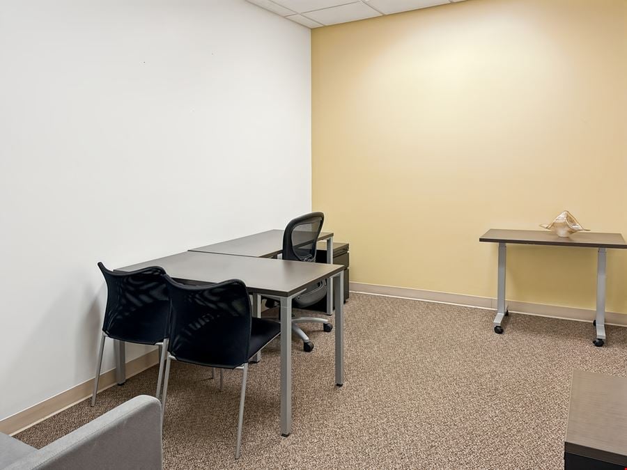 Regus - Tampa - Woodland Corporate Center