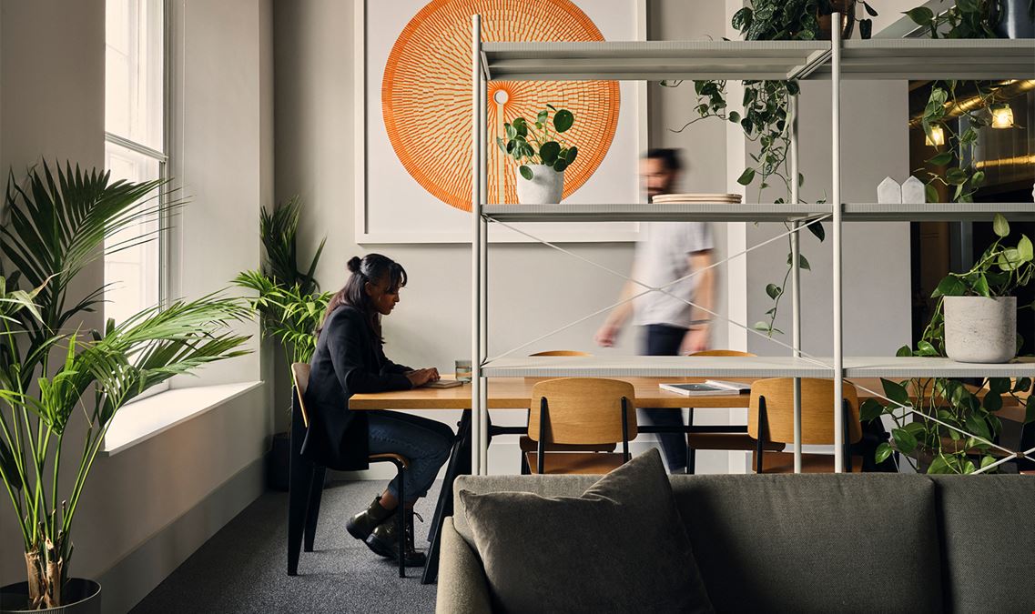 Fora - 19 Eastbourne Terrace