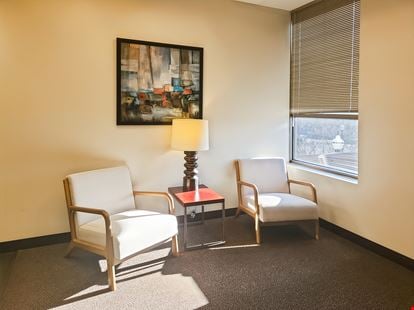 Regus - Fayetteville - Main Street Office Center