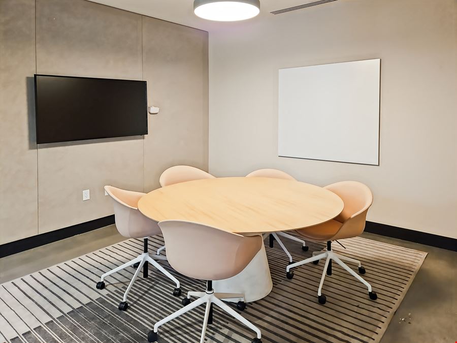 Spaces - Phoenix - W Monroe St