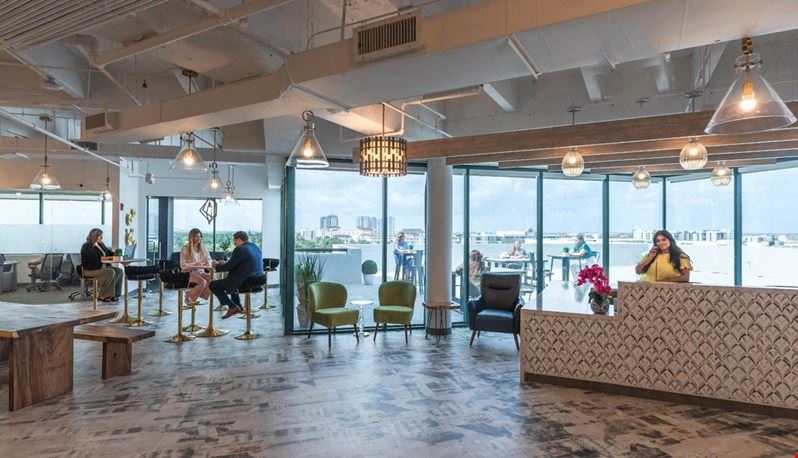 Quest Workspaces Two Doral