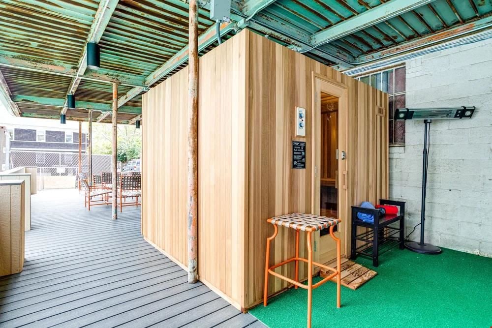 The Link in Old Town