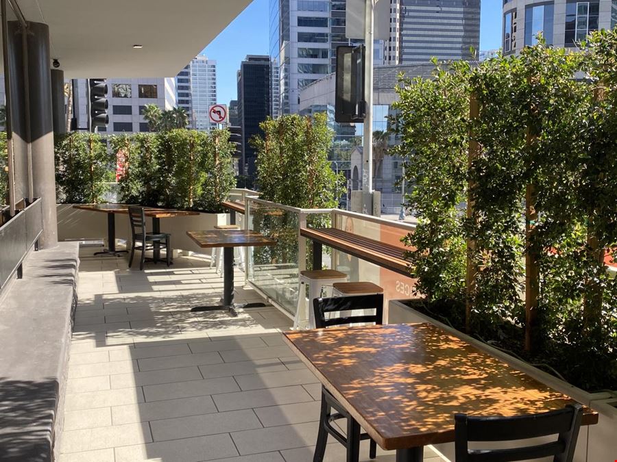 W Suites @ 1001 Wilshire