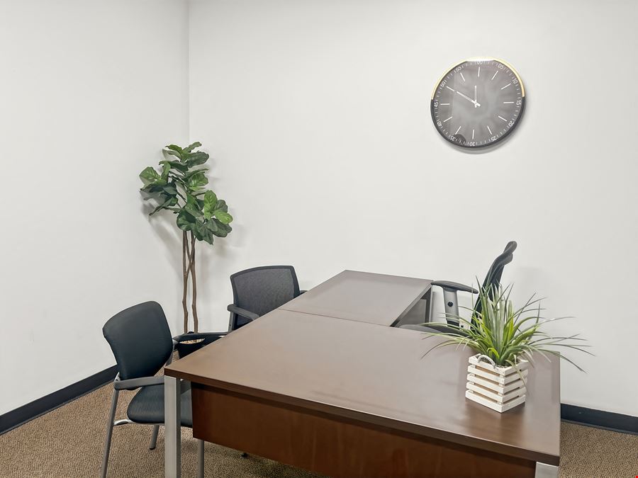 CA, Bakersfield - 4900 California Avenue