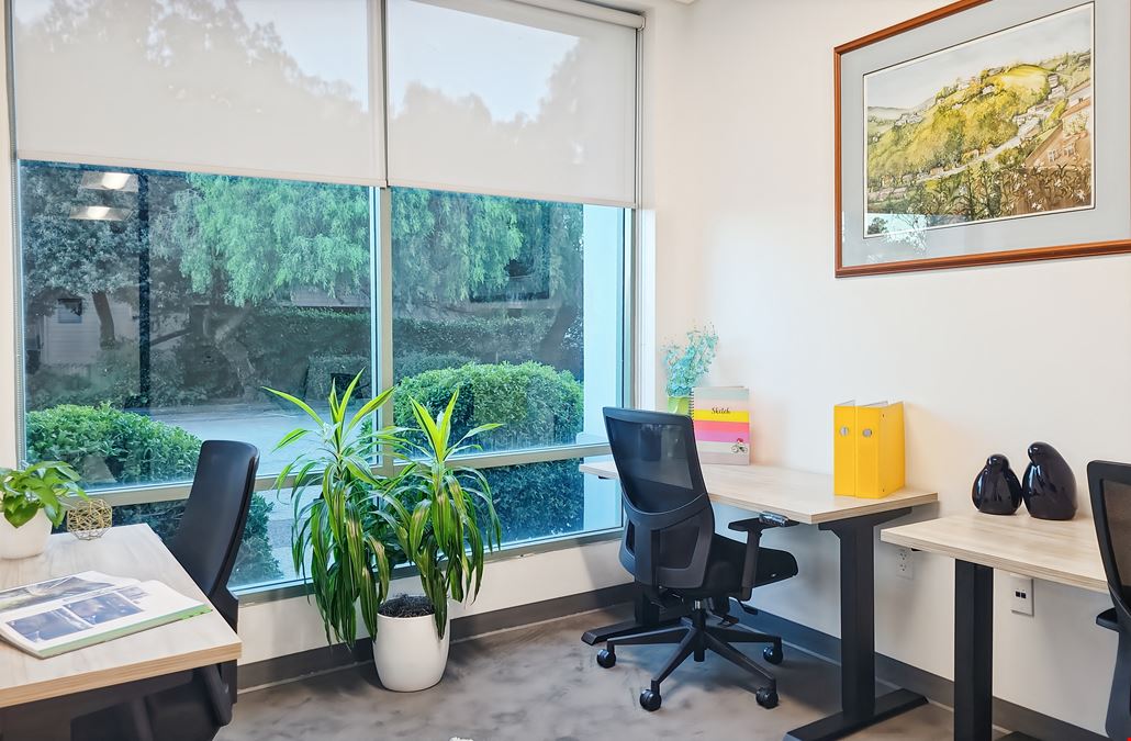 CA, Novato - Bel Marin Keys Blvd