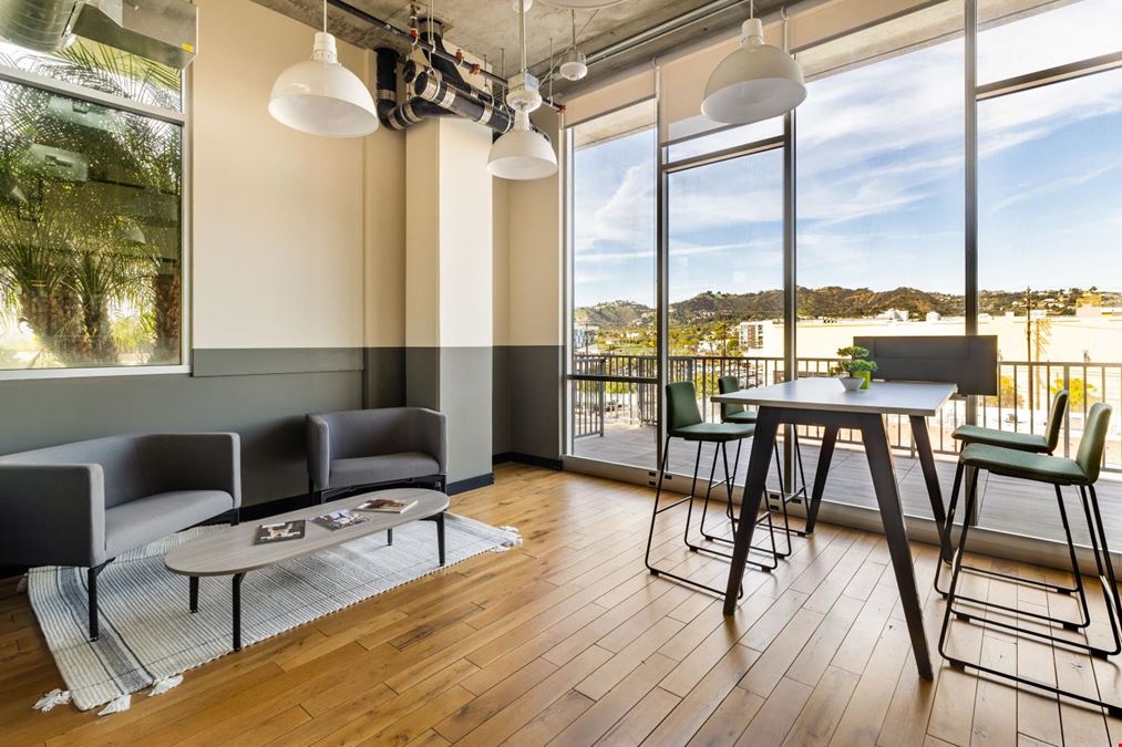 CA, West Hollywood - Spaces La Brea