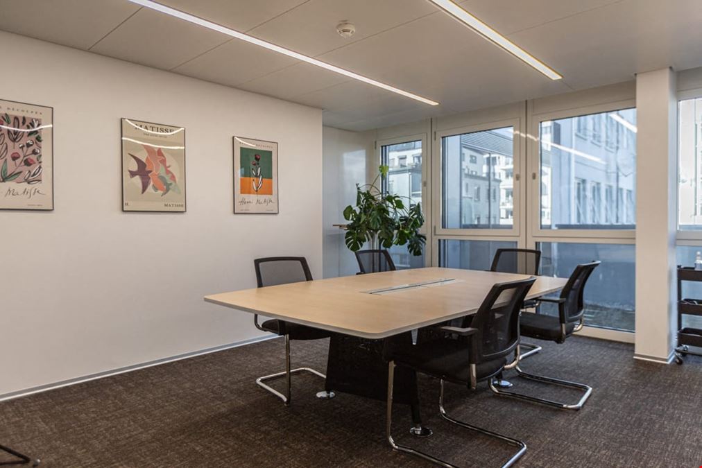 Resilient Studios? - Zurich