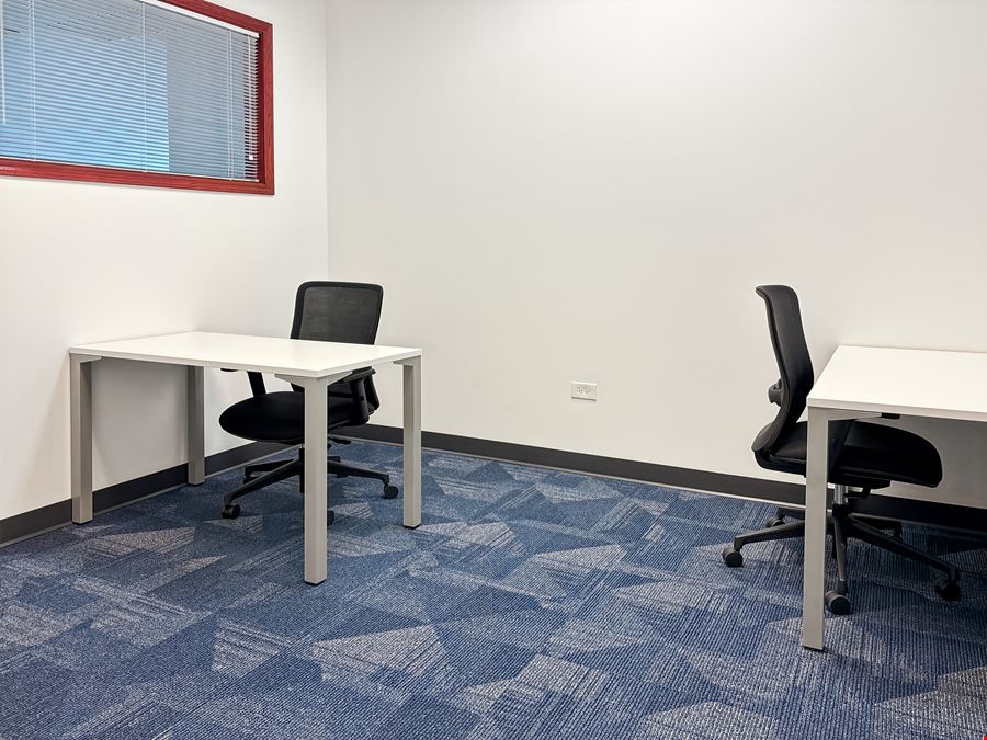 IL, Naperville - Wall St