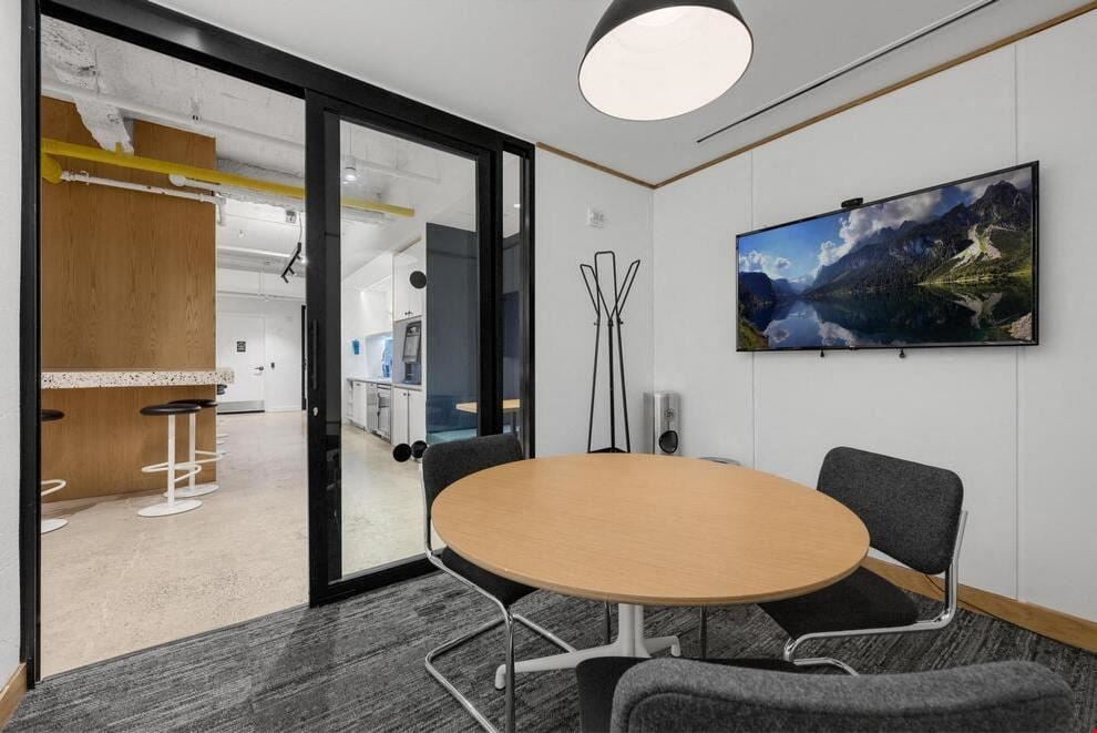 CoCafe Conference Room 5B