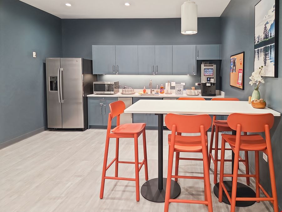 Regus - Libertyville - S Milwaukee