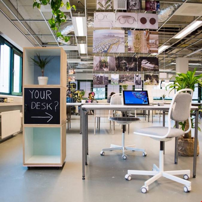ROOM4 (coworking Space & Community) - ROOM4 coworking Space & Community
