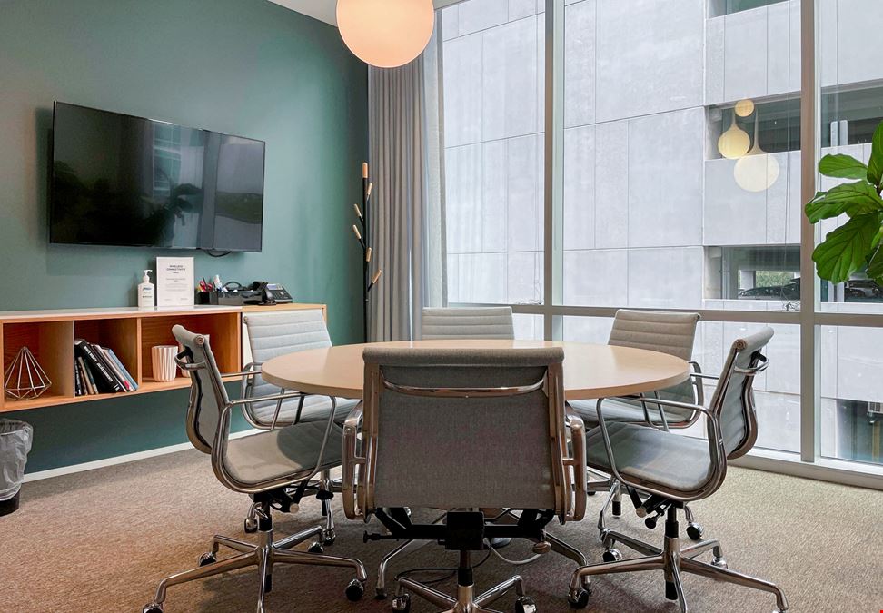 NC, Raleigh - Spaces Crabtree Terrace