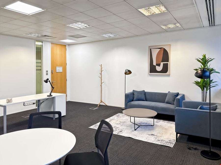 Regus - Cambourne
