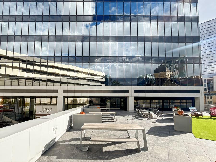 UT, Salt Lake City - 250 E 200 S