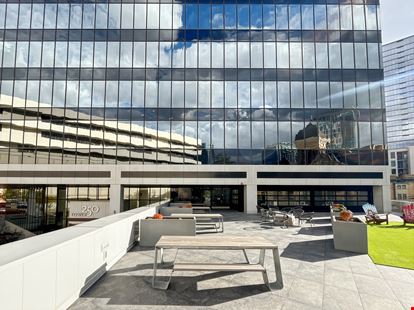 UT, Salt Lake City - 250 E 200 S