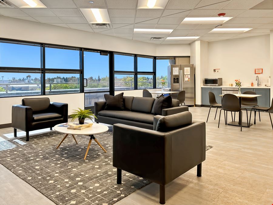 CA, Sacramento - 1750 Howe