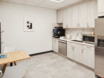 Regus - Naples - 3003 Tamiami Trail