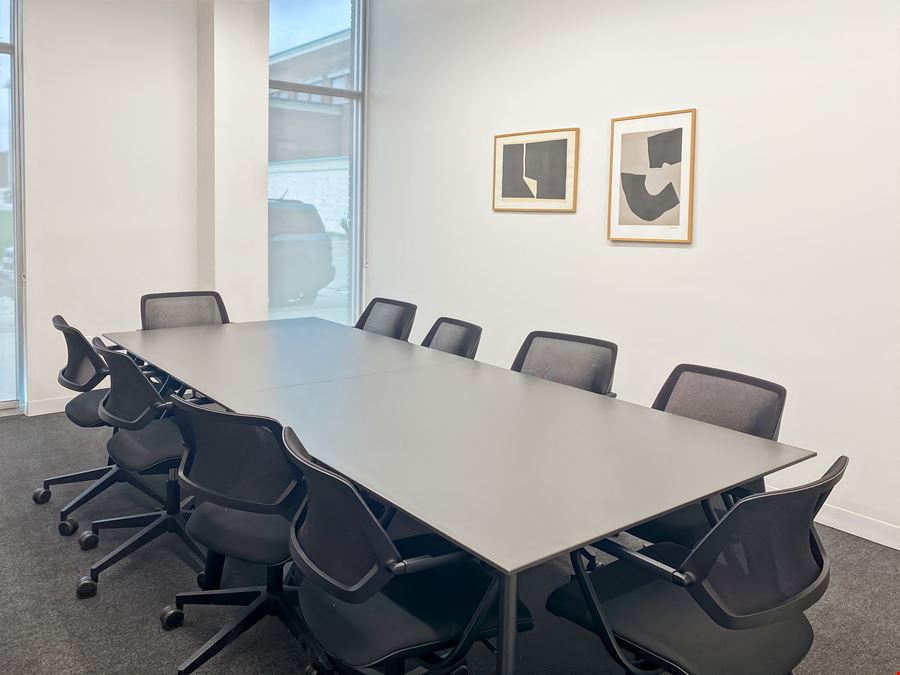 LA, Baton Rouge - 10202 Perkins Rowe