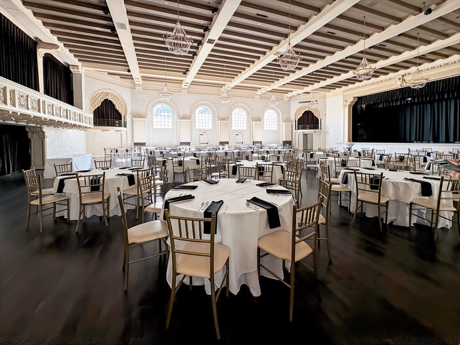 NE, Omaha - 2027 Dodge St