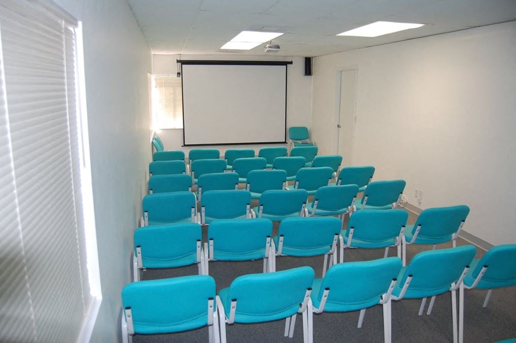 Blue Event Venue – Easy Access - Room #101, High-Impact Presentations (Up to 50 Guests)