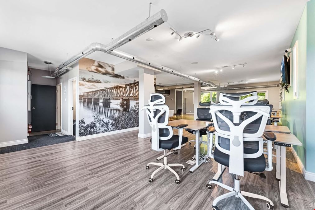 Private 1-8 Person Office with Balcony