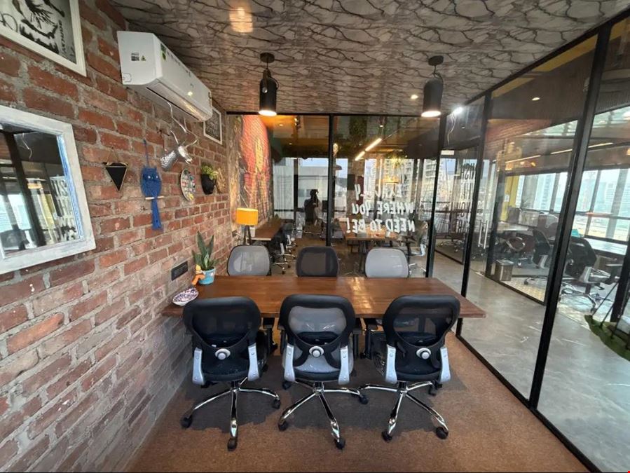 602, B, Annapurna Building, Off New Link Rd, near Adarsh Nagar, above Delicacy of China