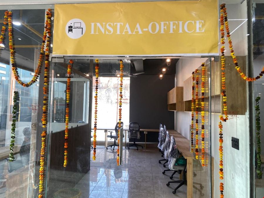 Instaa Office - Dsquare