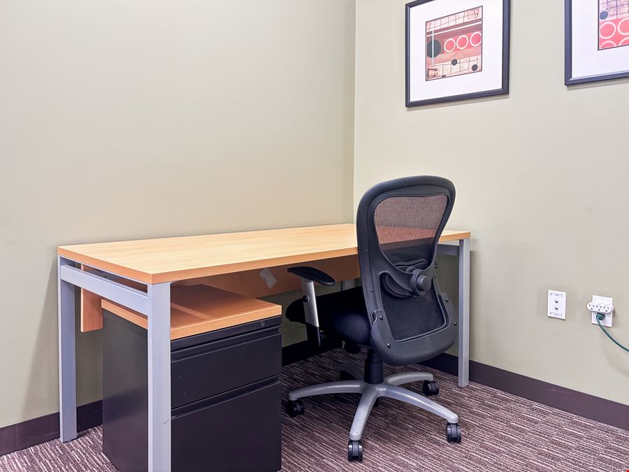 Regus - Naperville - Main Street Promenade