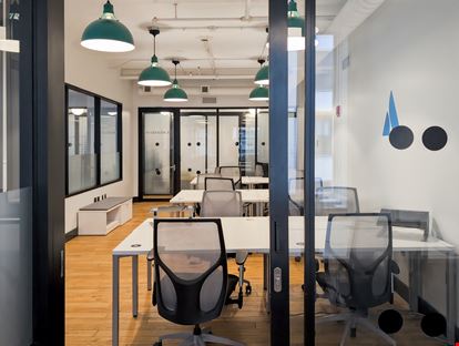 IL, Chicago - 332 S Michigan Avenue