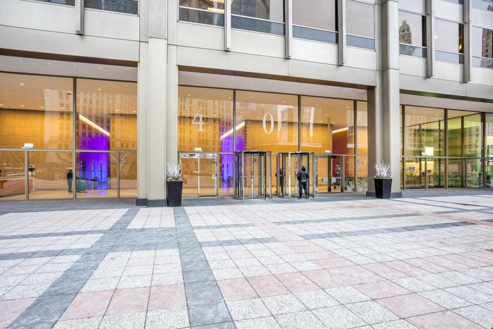 IL, Chicago - 401 North Michigan