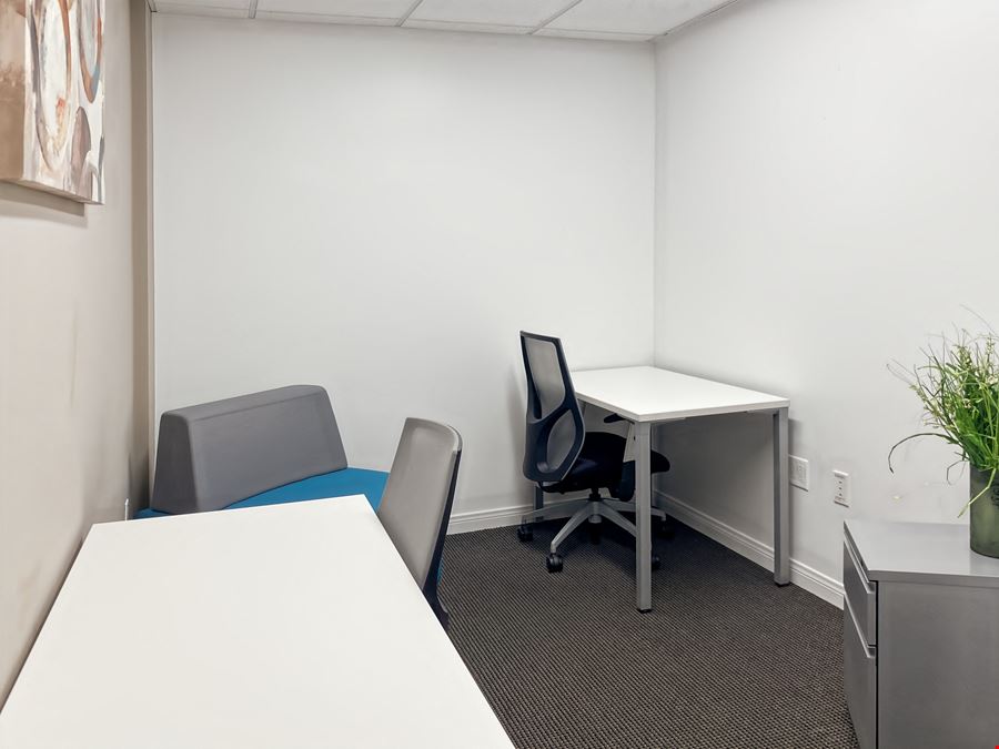 CA, Santa Barbara - Downtown Santa Barbara