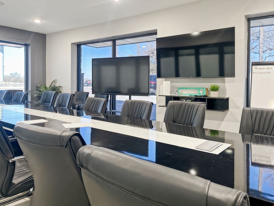 Regus - Bedford - Airport Freeway