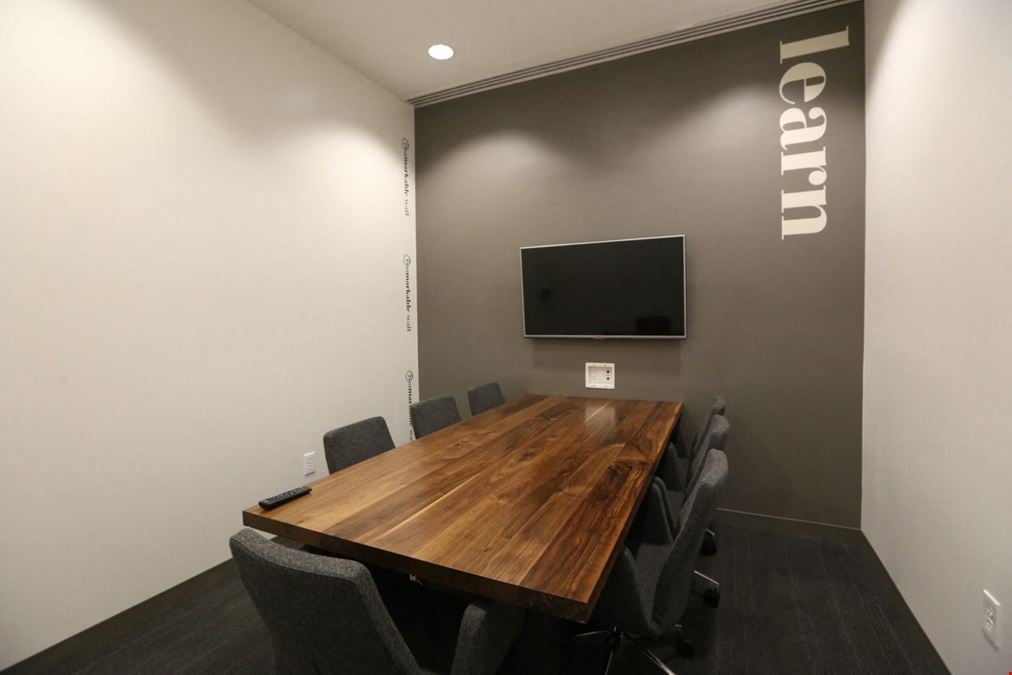 #4 Socialize Meeting Room