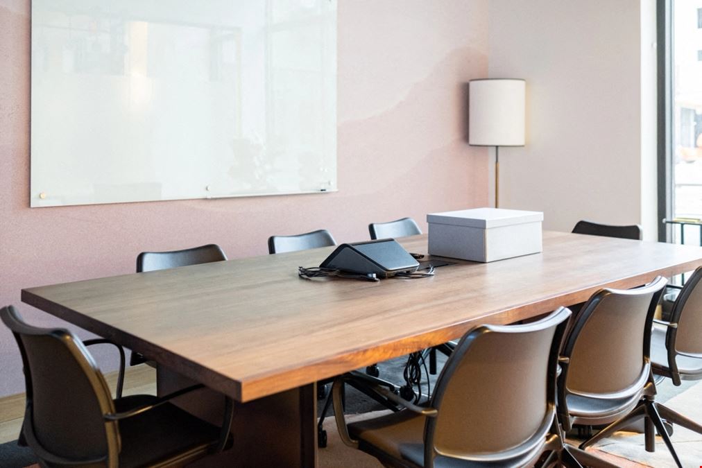 880 West Monon Green Blvd