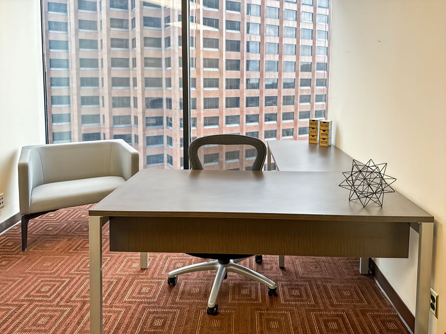 LA, New Orleans - St Charles and Poydras