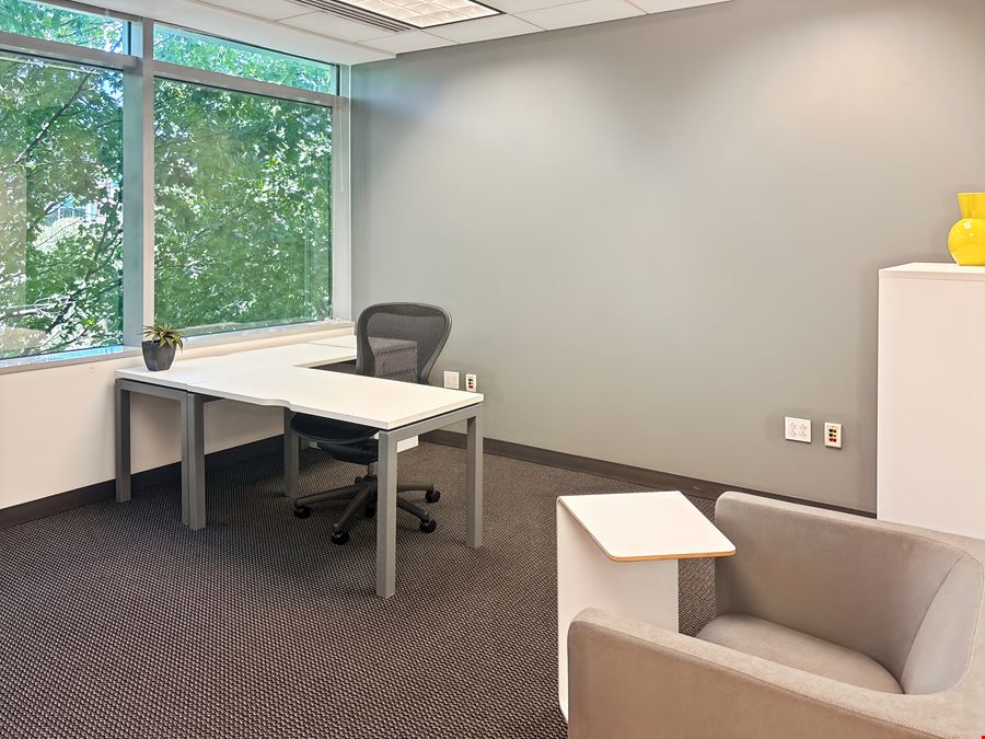 Regus - Beachwood - Chagrin Highlands
